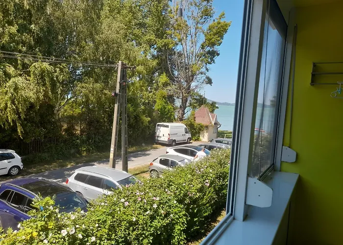 Suello Utcai Apartman Fonyod Vizparti Es Panoramas! On The Waterfront And With Balaton Panorama!