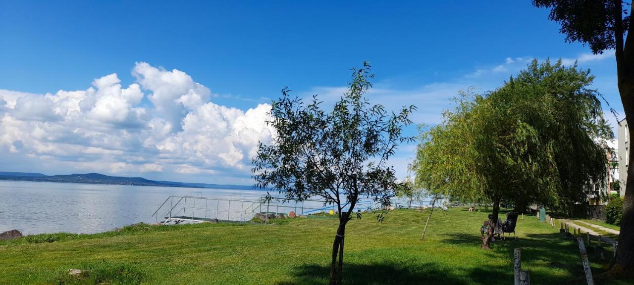 Apartamento Suello Utcai Vizparti Es Panoramas! On The Waterfront And With Balaton Panorama!